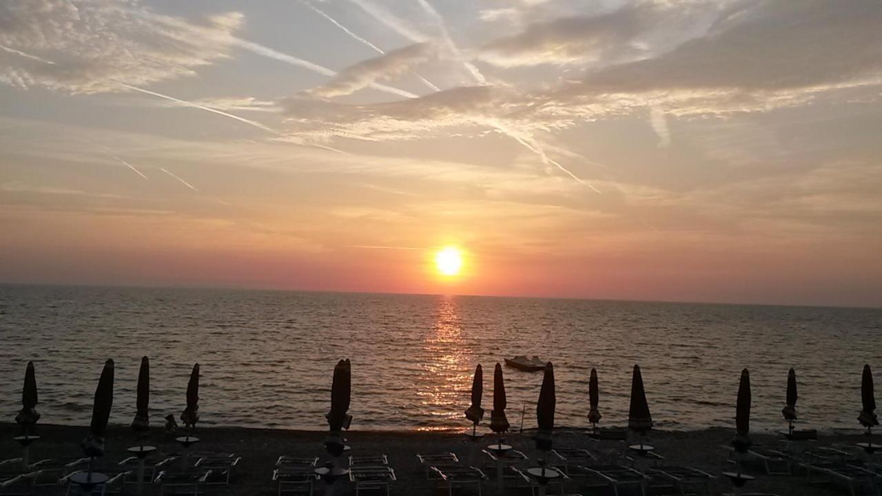 Alberto Quadrilocale A Soli 150M Dal Mare Marina di Castagneto Carducci Bagian luar foto